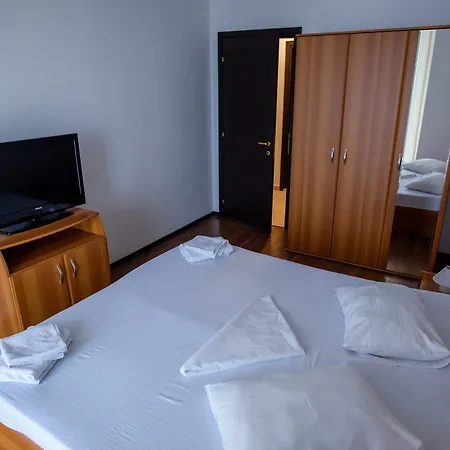 Vibe Summerland Apartment *