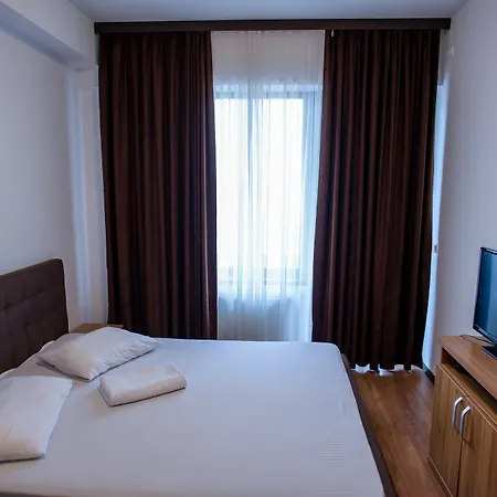 Vibe Summerland Mamaia